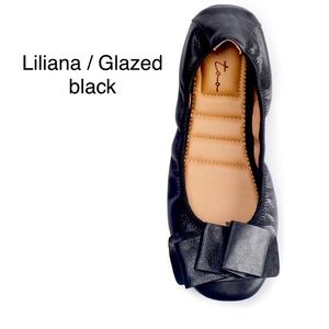 Black ballet flat
